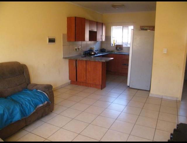 2 BEDROOM APARTMENT FOR SALE IN THE ORCHARDS